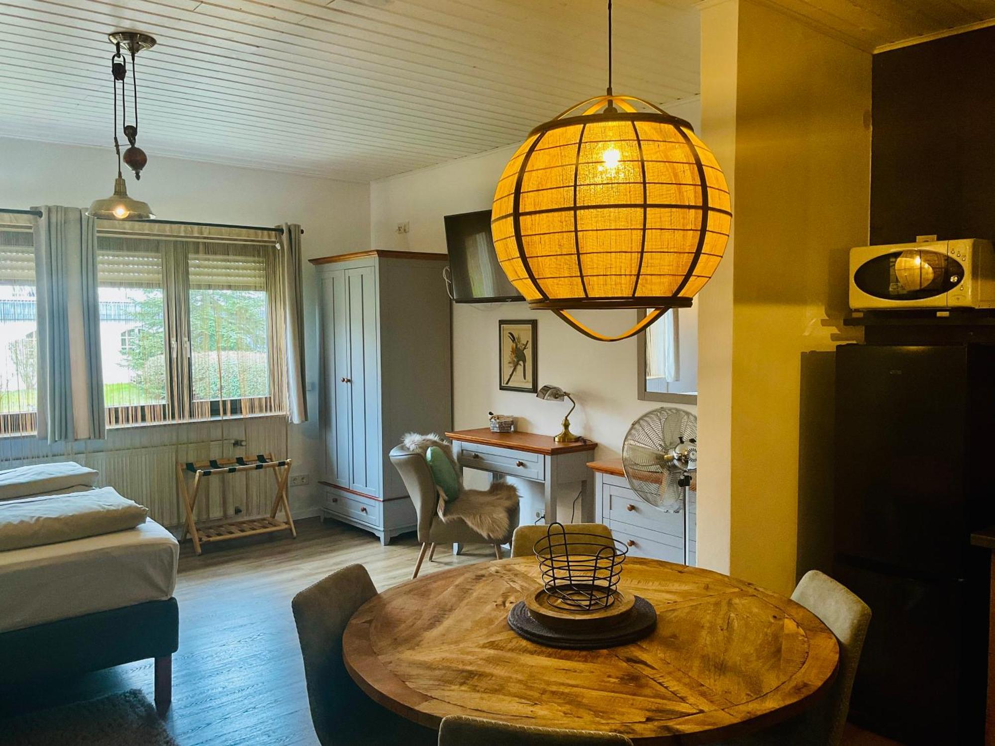 Zu Jeddelohs Bungalows & Apartments -Adult Friendly Gladenbach Luaran gambar